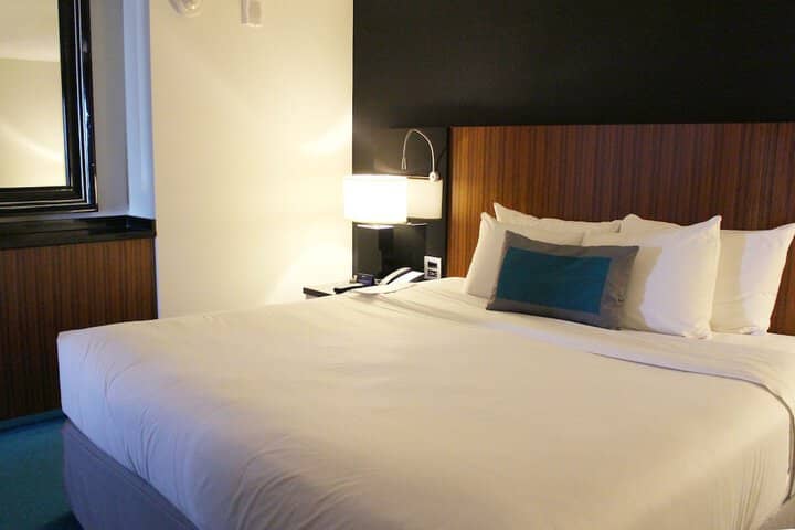 Room 25 of 120