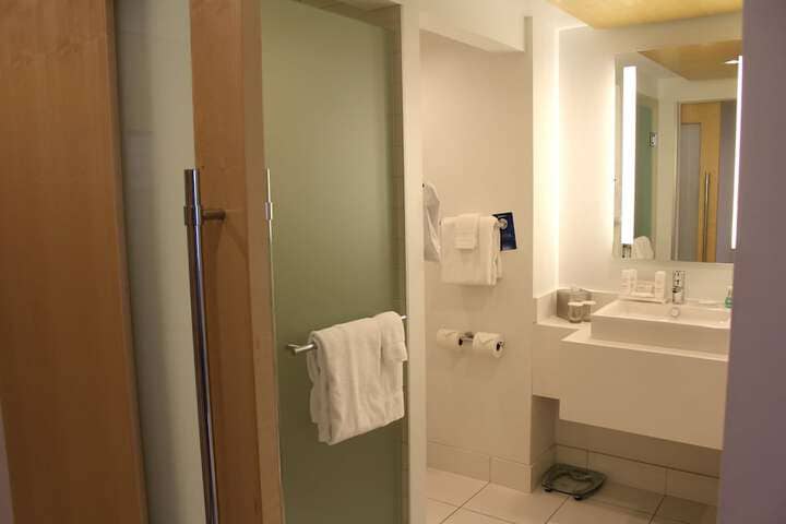Room 67 of 120